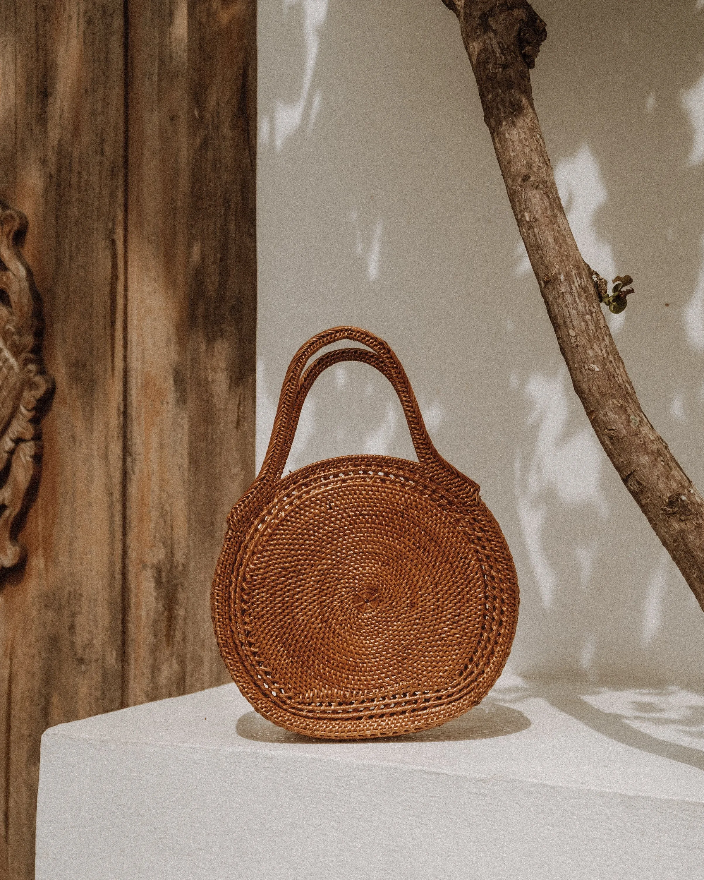 Padar Round Rattan Handbag