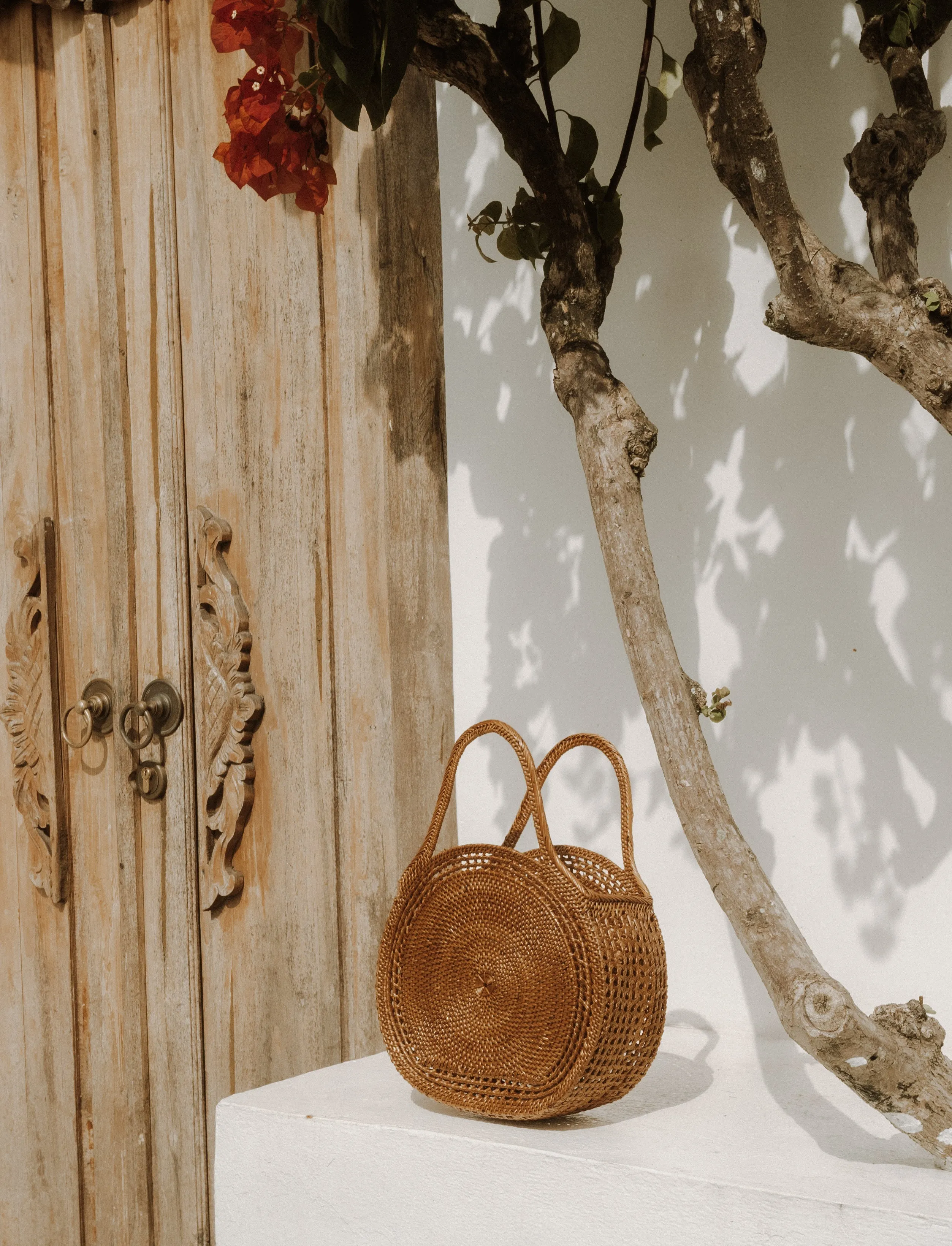 Padar Round Rattan Handbag
