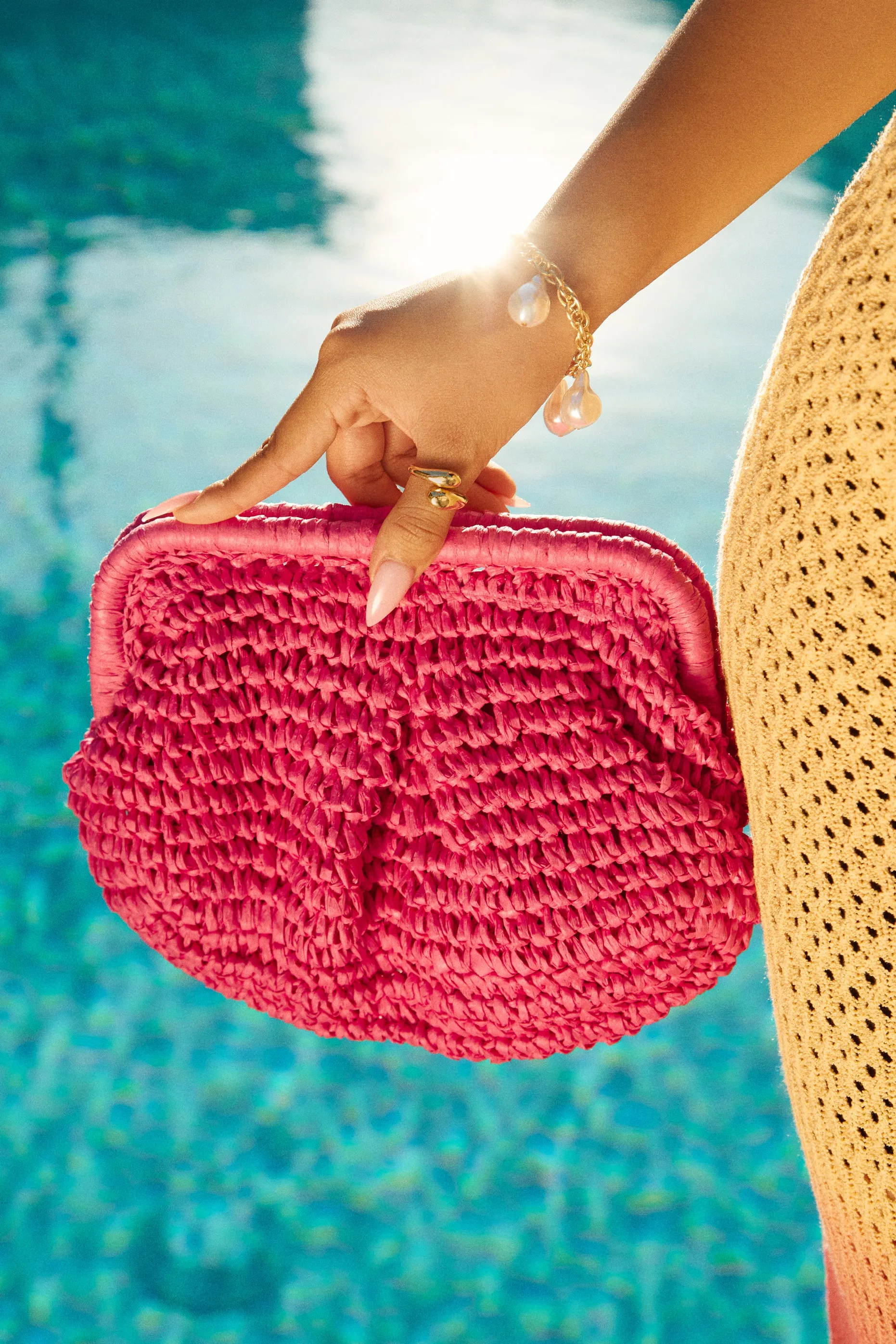 Sea You Soon Woven Straw Crossbody Handbag - Fuchsia