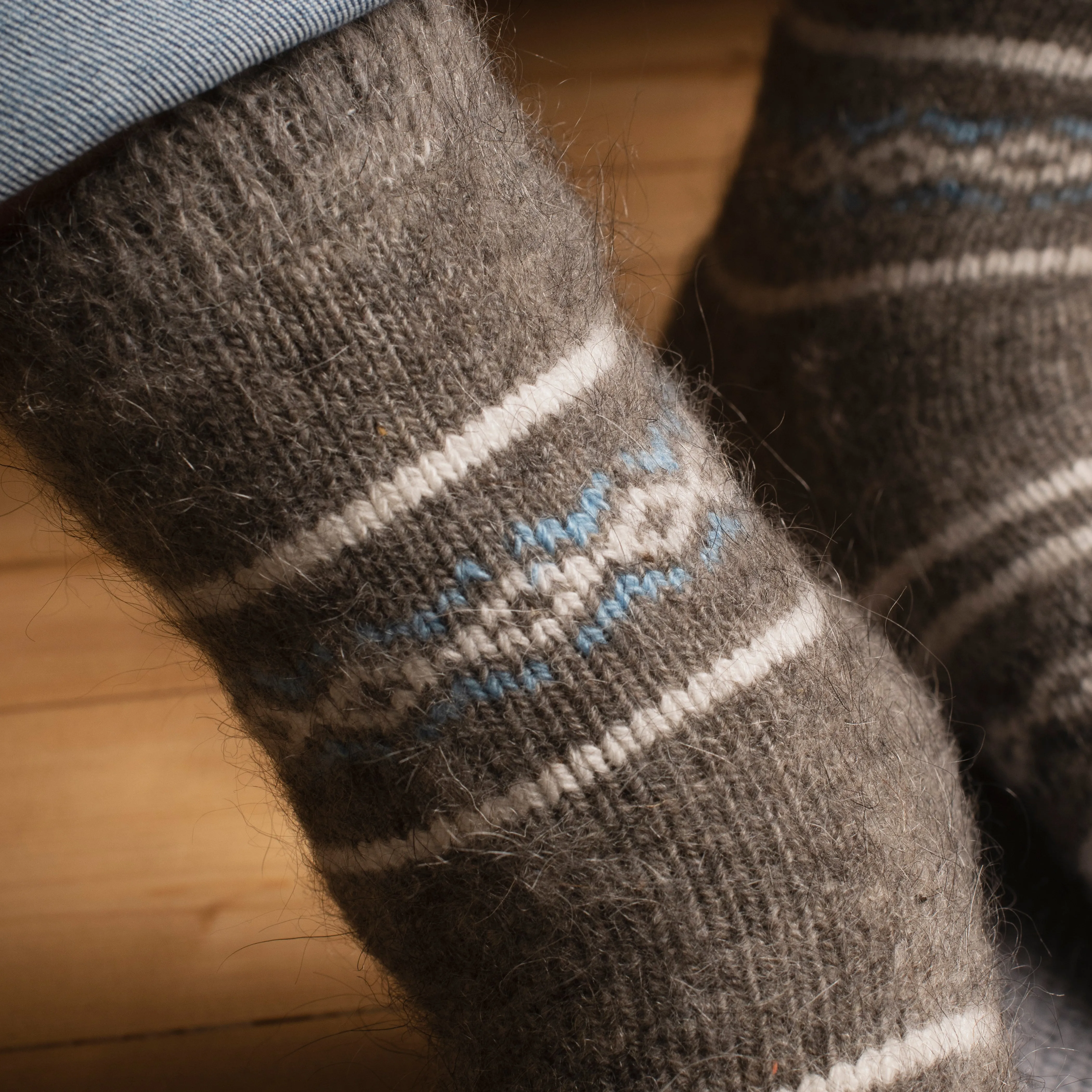 Unisex Arctic Fog Thick Goat Wool Crew Socks